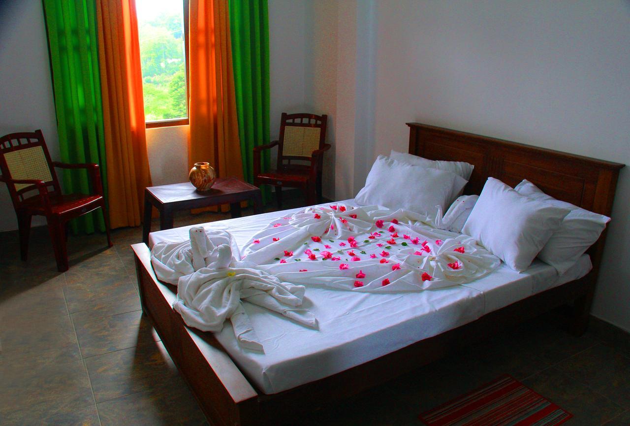 Heaven Gates Holiday Resort Ampitiya Exterior foto